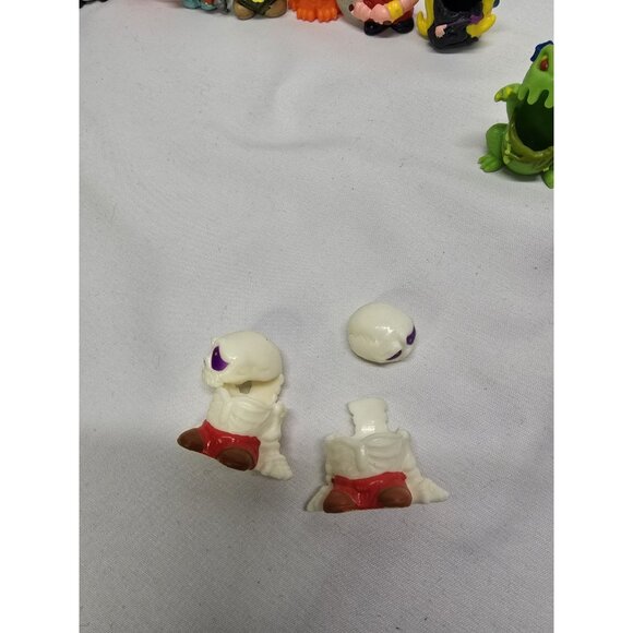 Moose Mighty Beanz 55 PC Lot Bodz, 29 Beanz Collectible Rare Vintage Some Flaws - Picture 14 of 16